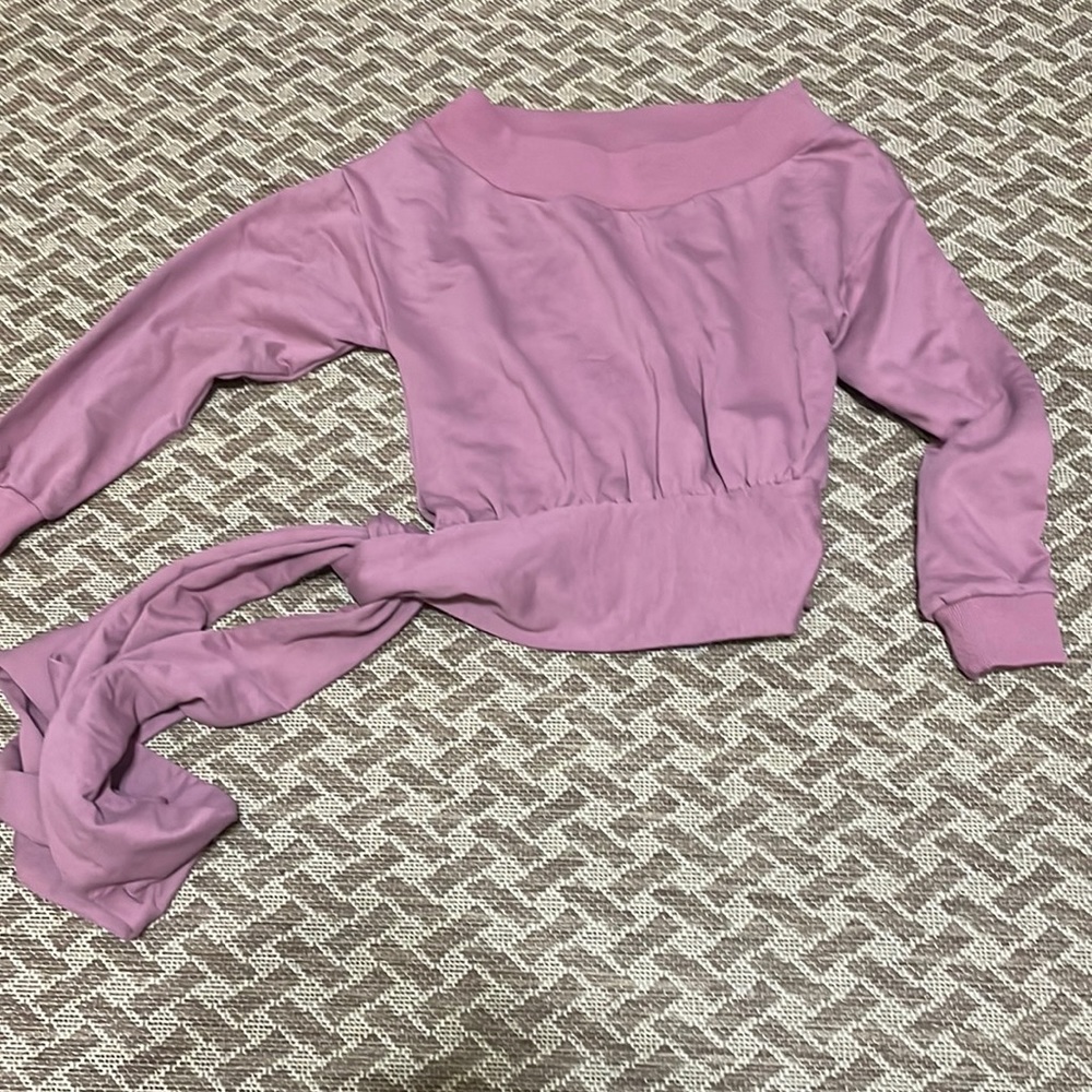 Two piece side crop sweater and capri cotton pants